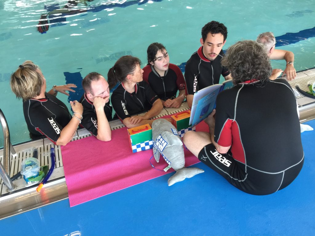 The Dolphin Swim Club teams up with Stichting Sam The Dolphin Swim Club